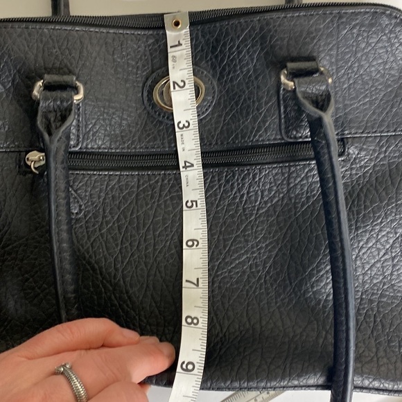 Carol Little Black Vegan Shoulder Bag EUC - Picture 9 of 10